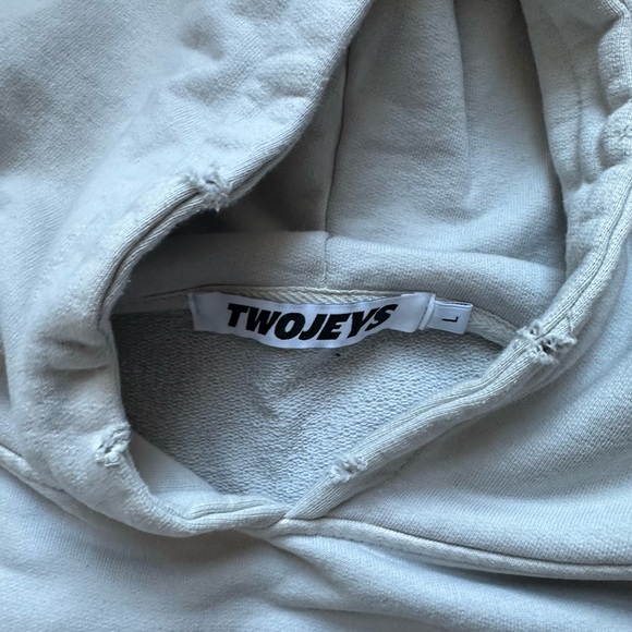 Twojeys Cropped Oversized Hoodie - Picture 3 of 5